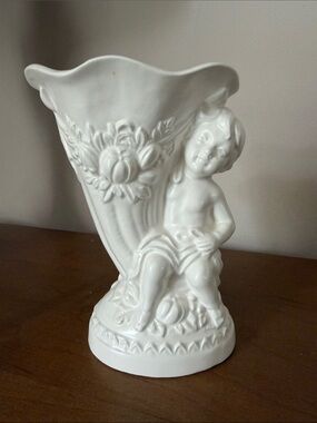 Vintage Inarco White Cherub Pedestal Planter.